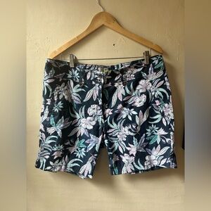 Outdoor Life Women’s Patterned Floral Print Short Size XL